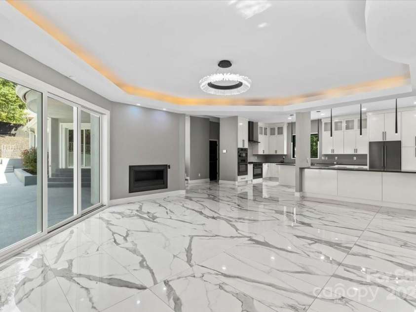 4129 Carnoustie Lane, Charlotte, NC 28210.  MLS# CAR4278123, YatesRealty ID 13572. 