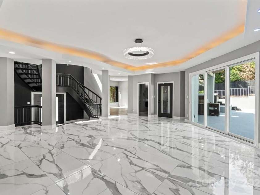 4129 Carnoustie Lane, Charlotte, NC 28210.  MLS# CAR4278123, YatesRealty ID 13572. 