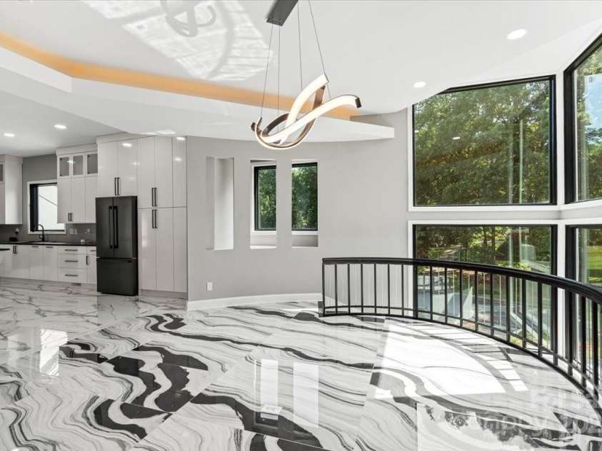 4129 Carnoustie Lane, Charlotte, NC 28210.  MLS# CAR4278123, YatesRealty ID 13572. 