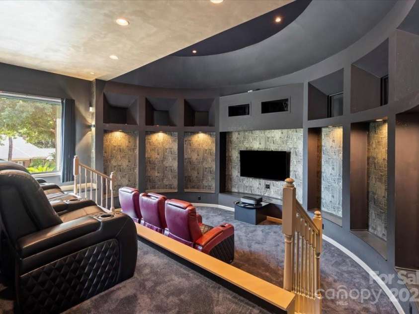 4129 Carnoustie Lane, Charlotte, NC 28210.  MLS# CAR4278123, YatesRealty ID 13572. 