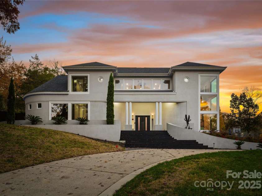 4129 Carnoustie Lane, Charlotte, NC 28210.  MLS# CAR4320718, YatesRealty ID 13572. 