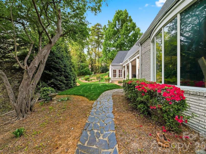935 19th Avenue, Hickory, NC 28601.  MLS# CAR4368331, YatesRealty ID 13572. 