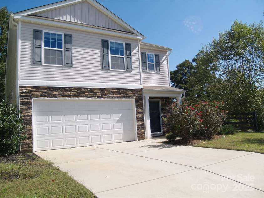 2504 Mcintosh Street, Dallas, NC 28034.  MLS# CAR4312194, YatesRealty ID 13573. 