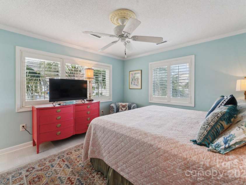 310 56th Avenue, North Myrtle Beach, SC 29582.  MLS# CAR4259090, YatesRealty ID 13573. 