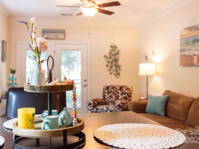611 Appeldoorn Circle, Asheville, NC 28803.  MLS# CAR4259296, YatesRealty ID 13574. 