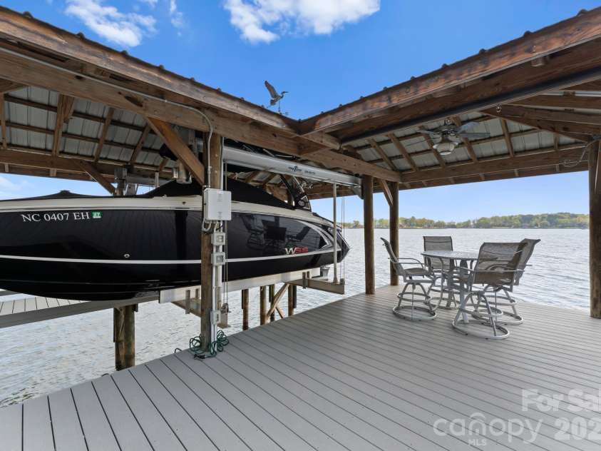 4628 Sierra View Drive, Denver, NC 28037.  MLS# CAR4348961, YatesRealty ID 13575. 
