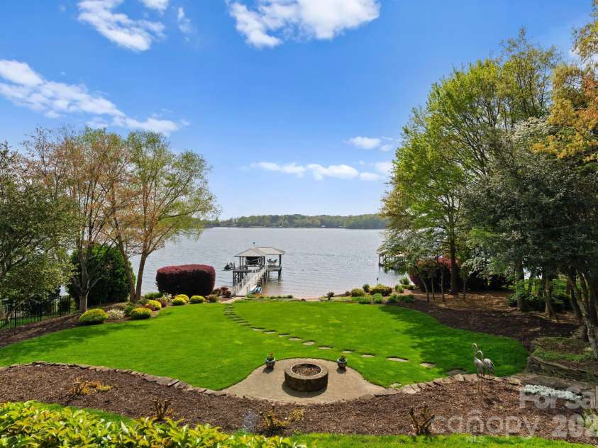 4628 Sierra View Drive, Denver, NC 28037.  MLS# CAR4348961, YatesRealty ID 13575. 