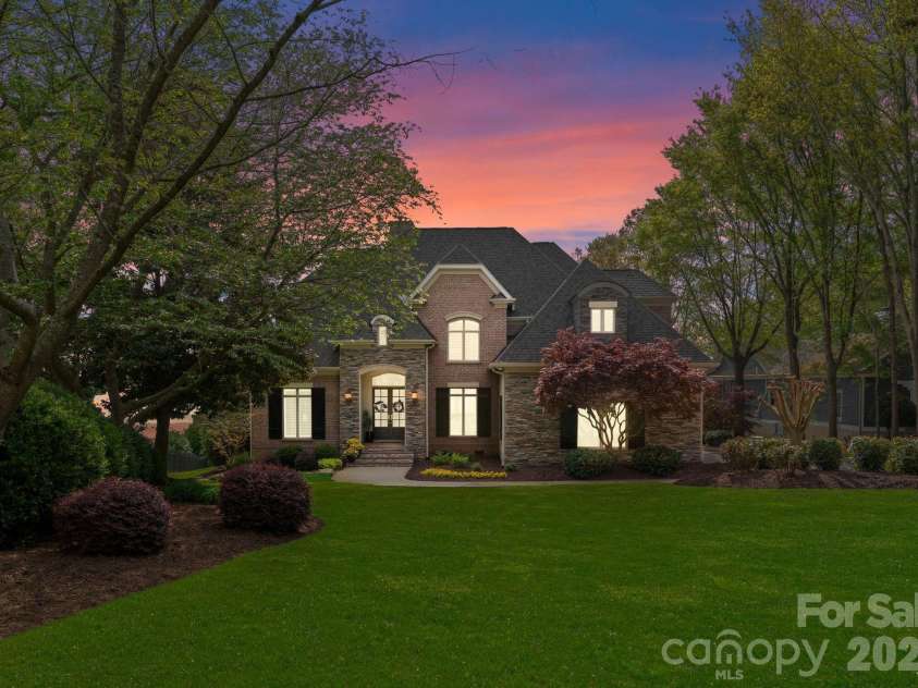 4628 Sierra View Drive, Denver, NC 28037.  MLS# CAR4348961, YatesRealty ID 13575. 