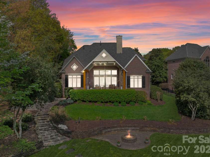 4628 Sierra View Drive, Denver, NC 28037.  MLS# CAR4348961, YatesRealty ID 13575. 