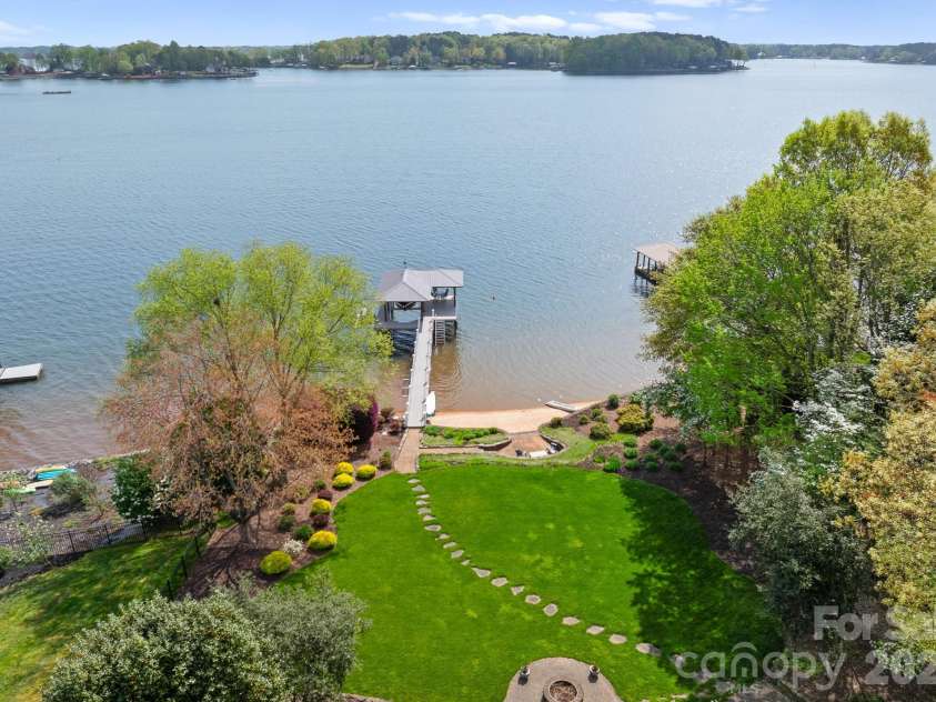 4628 Sierra View Drive, Denver, NC 28037.  MLS# CAR4348961, YatesRealty ID 13575. 