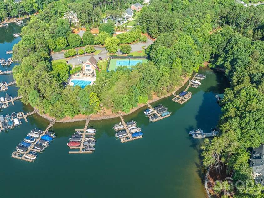 4628 Sierra View Drive, Denver, NC 28037.  MLS# CAR4348961, YatesRealty ID 13575. 