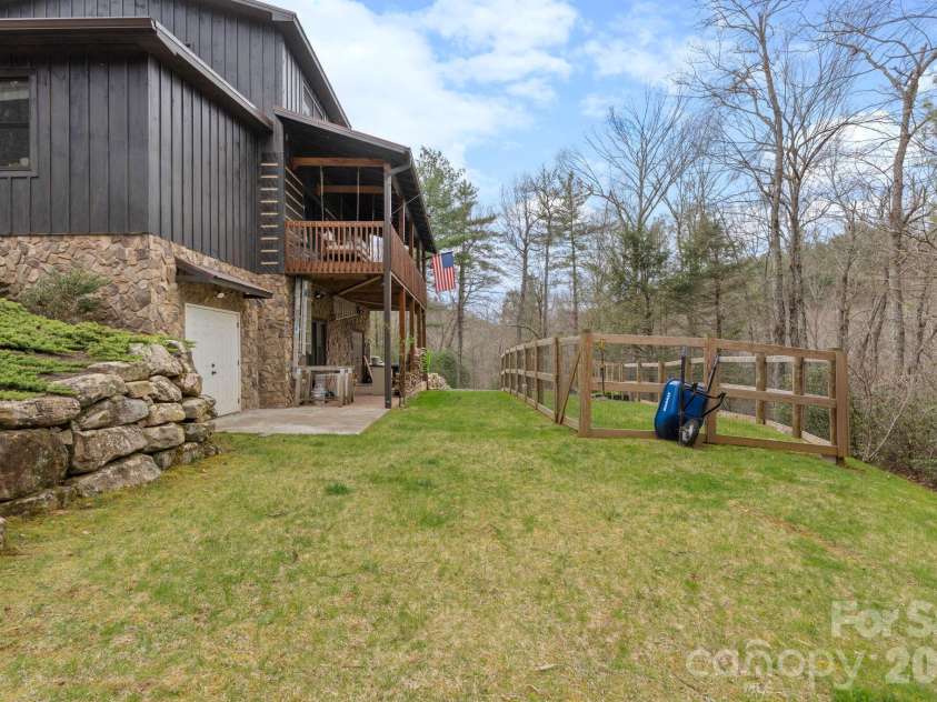 117 Deelani Trail, Fleetwood, NC 28626.  MLS# CAR4369729, YatesRealty ID 13577. 