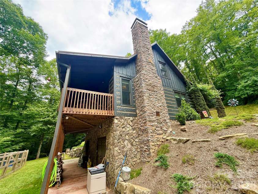 117 Deelani Trail, Fleetwood, NC 28626.  MLS# CAR4369729, YatesRealty ID 13577. 