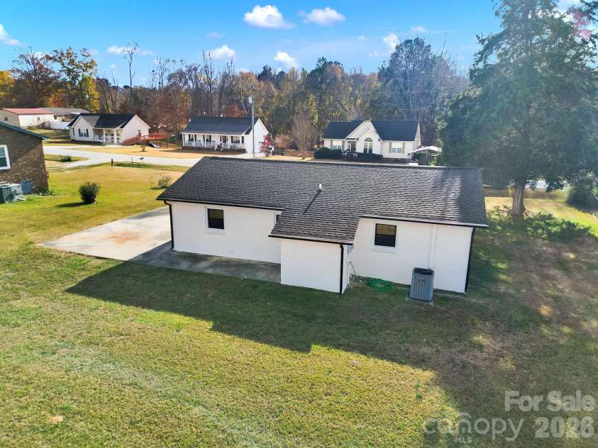 2509 Oxford Circle, Lancaster, SC 29720.  MLS# CAR4324944, YatesRealty ID 13578. 