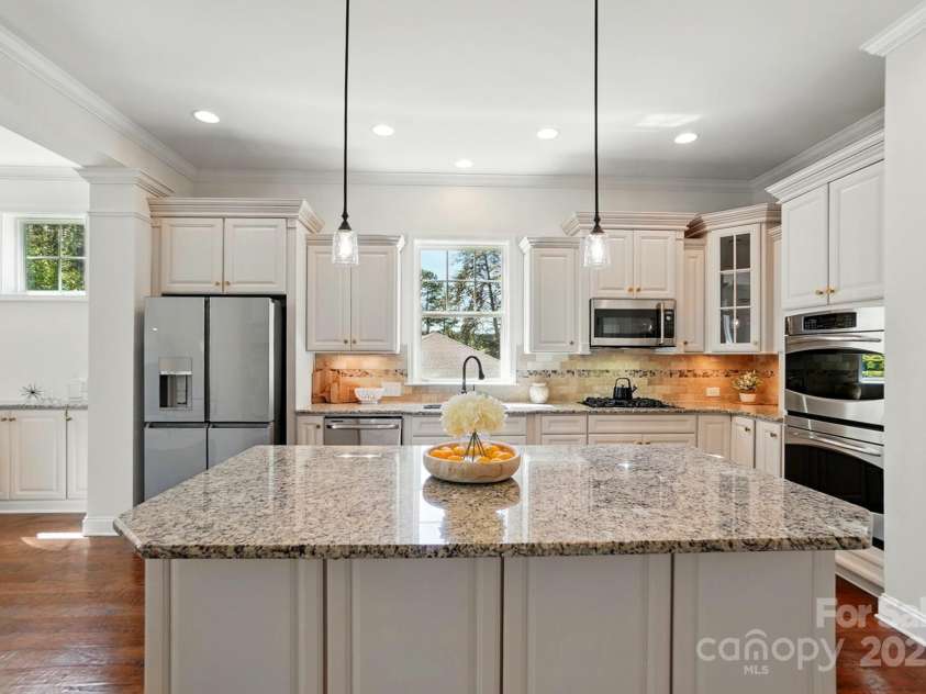 404 Brookridge Drive, Mount Holly, NC 28120.  MLS# CAR4245250, YatesRealty ID 13578. 