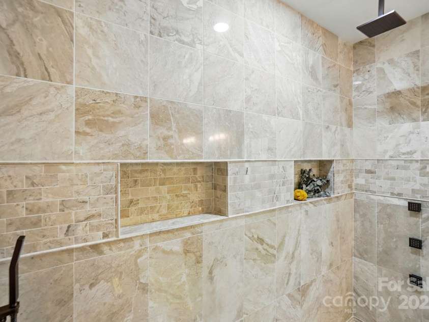 404 Brookridge Drive, Mount Holly, NC 28120.  MLS# CAR4245250, YatesRealty ID 13578. 