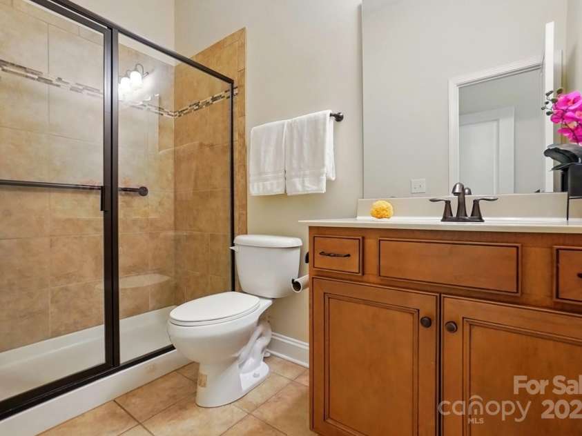 404 Brookridge Drive, Mount Holly, NC 28120.  MLS# CAR4245250, YatesRealty ID 13578. 