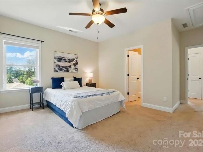 404 Brookridge Drive, Mount Holly, NC 28120.  MLS# CAR4245250, YatesRealty ID 13578. 