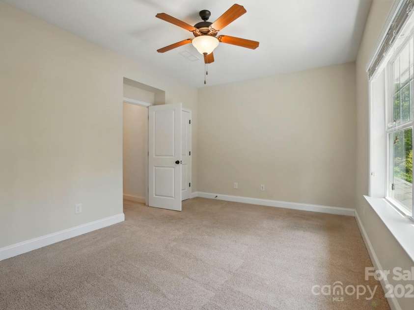 404 Brookridge Drive, Mount Holly, NC 28120.  MLS# CAR4245250, YatesRealty ID 13578. 