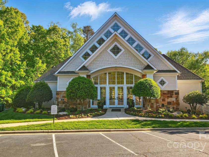 404 Brookridge Drive, Mount Holly, NC 28120.  MLS# CAR4245250, YatesRealty ID 13578. 