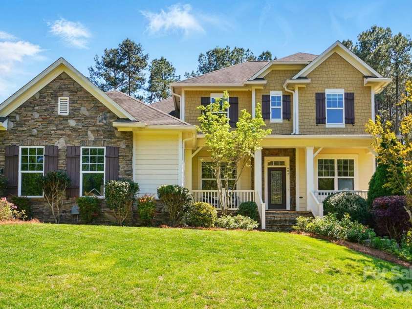 404 Brookridge Drive, Mount Holly, NC 28120.  MLS# CAR4245250, YatesRealty ID 13578. 