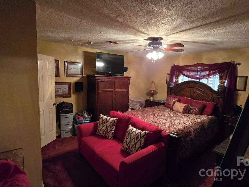 2715 Shandon Road, Rock Hill, SC 29730.  MLS# CAR4297172, YatesRealty ID 1358. 2nd Primary Bedroom Upstairs