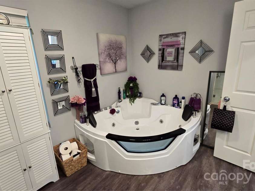 2715 Shandon Road, Rock Hill, SC 29730.  MLS# CAR4297172, YatesRealty ID 1358. 