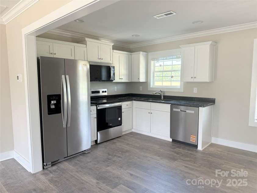 4044 Hurley Walters Road, Lancaster, SC 29720.  MLS# CAR4250042, YatesRealty ID 13581. 