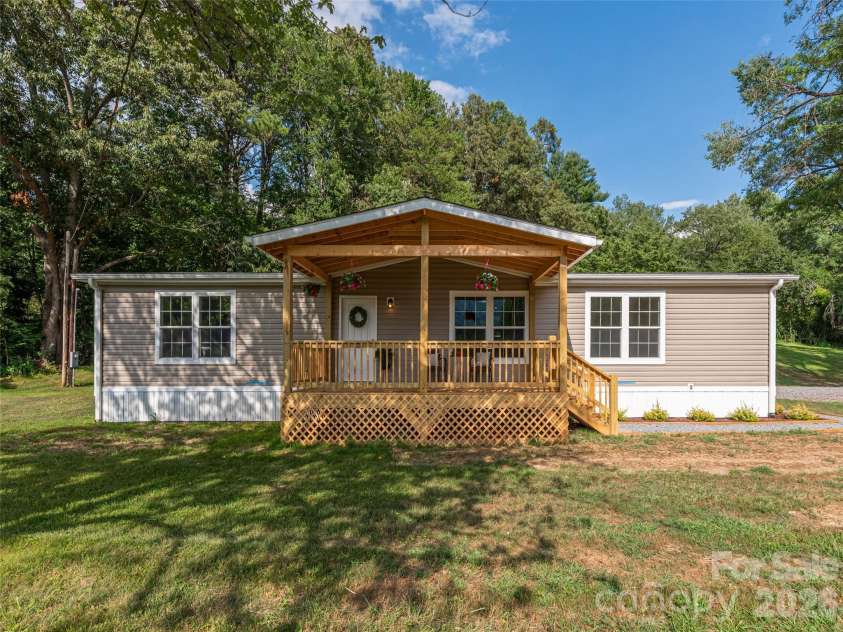 15 Joe Davis Road, Sylva, NC 28779.  MLS# CAR4327094, YatesRealty ID 13583. 