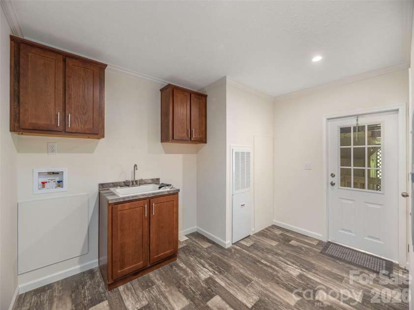 15 Joe Davis Road, Sylva, NC 28779.  MLS# CAR4327094, YatesRealty ID 13583. 