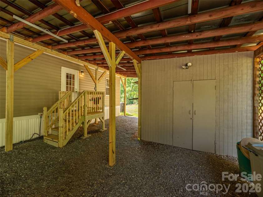 15 Joe Davis Road, Sylva, NC 28779.  MLS# CAR4327094, YatesRealty ID 13583. 