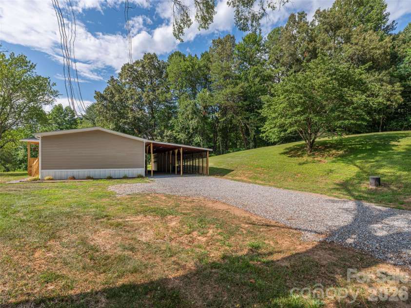15 Joe Davis Road, Sylva, NC 28779.  MLS# CAR4327094, YatesRealty ID 13583. 