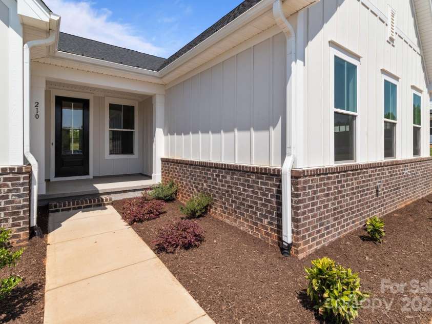 210 Goldenrod Circle, Salisbury, NC 28147.  MLS# CAR4247714, YatesRealty ID 13583. 