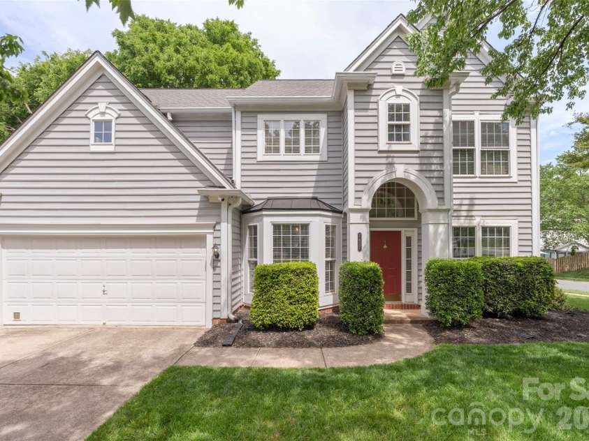 7627 Annbick Lane, Charlotte, NC 28269.  MLS# CAR4361256, YatesRealty ID 13585. 