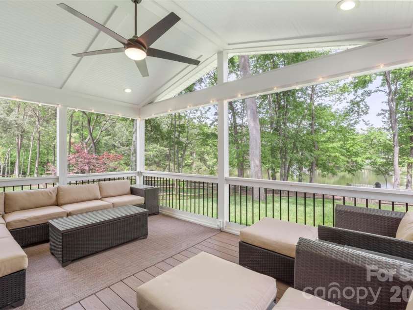 7627 Annbick Lane, Charlotte, NC 28269.  MLS# CAR4361256, YatesRealty ID 13585. 