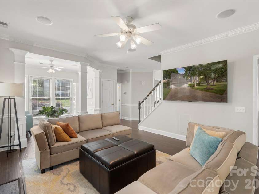 7627 Annbick Lane, Charlotte, NC 28269.  MLS# CAR4361256, YatesRealty ID 13585. 