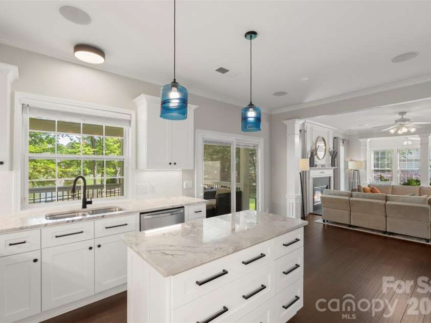7627 Annbick Lane, Charlotte, NC 28269.  MLS# CAR4361256, YatesRealty ID 13585. 