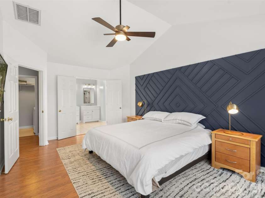 7627 Annbick Lane, Charlotte, NC 28269.  MLS# CAR4361256, YatesRealty ID 13585. 