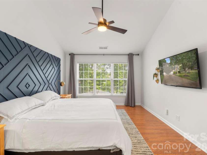 7627 Annbick Lane, Charlotte, NC 28269.  MLS# CAR4361256, YatesRealty ID 13585. 