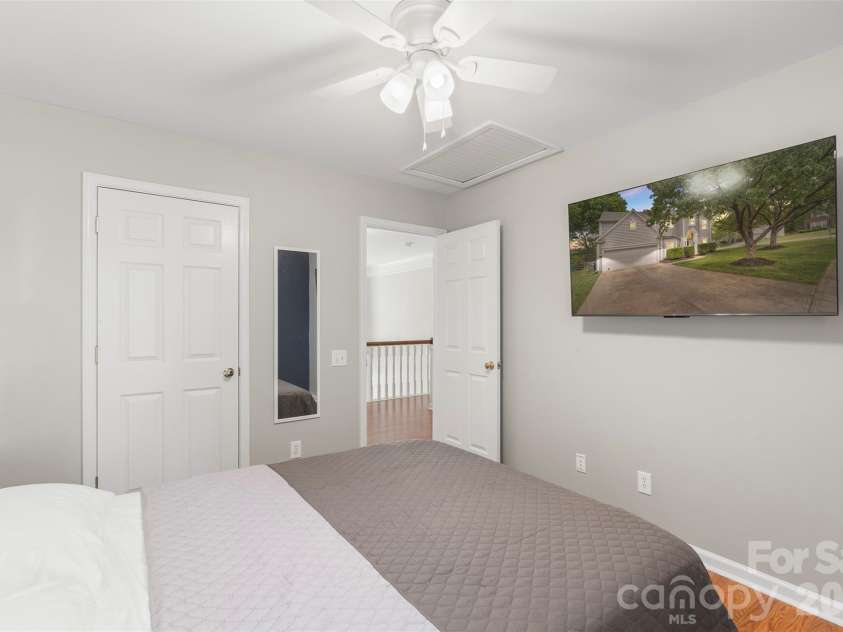 7627 Annbick Lane, Charlotte, NC 28269.  MLS# CAR4361256, YatesRealty ID 13585. 