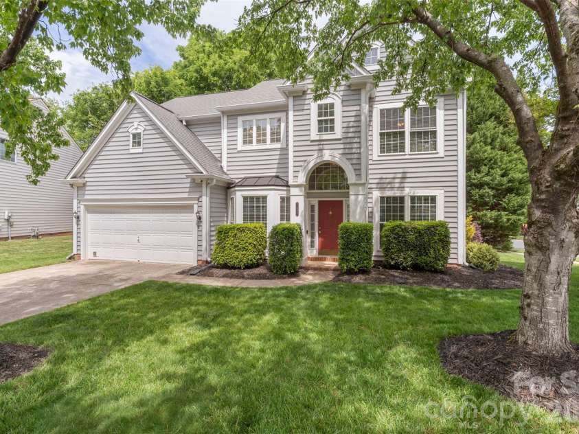 7627 Annbick Lane, Charlotte, NC 28269.  MLS# CAR4361256, YatesRealty ID 13585. 