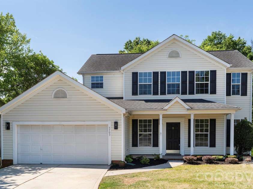 5703 Brandy Ridge Lane, Charlotte, NC 28269.  MLS# CAR4370962, YatesRealty ID 13586. 
