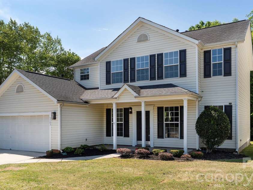 5703 Brandy Ridge Lane, Charlotte, NC 28269.  MLS# CAR4370962, YatesRealty ID 13586. 