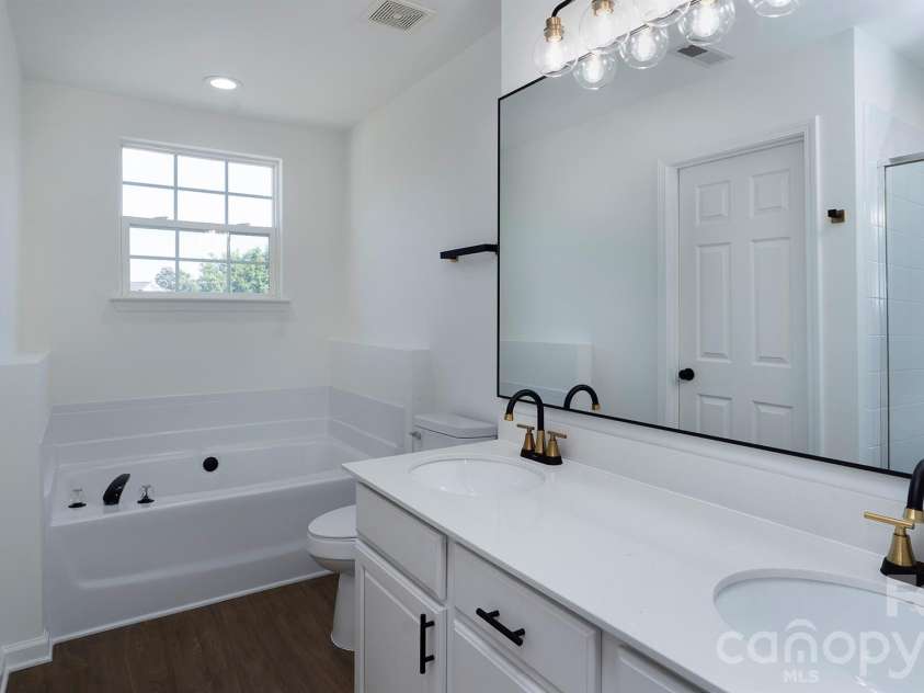 5703 Brandy Ridge Lane, Charlotte, NC 28269.  MLS# CAR4370962, YatesRealty ID 13586. 