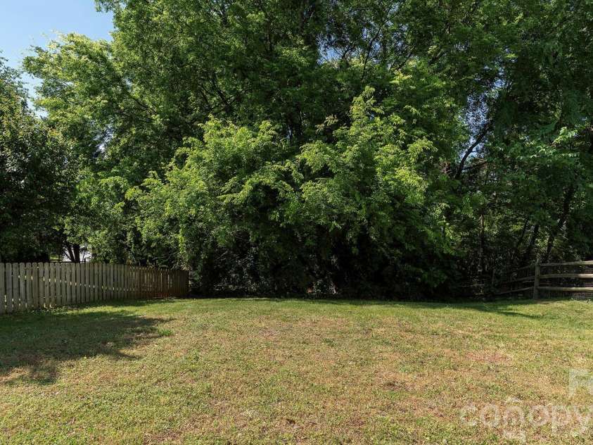 5703 Brandy Ridge Lane, Charlotte, NC 28269.  MLS# CAR4370962, YatesRealty ID 13586. 