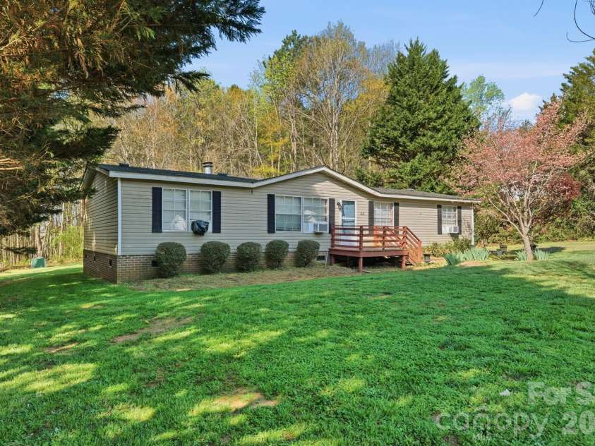 4830 Verde View Drive, Gastonia, NC 28056.  MLS# CAR4362938, YatesRealty ID 13587. 