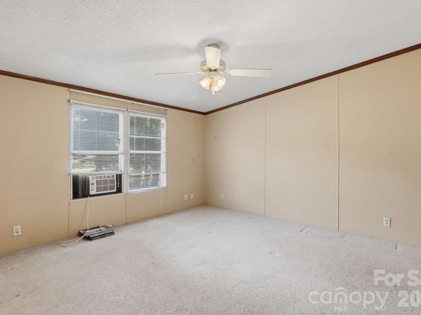 4830 Verde View Drive, Gastonia, NC 28056.  MLS# CAR4362938, YatesRealty ID 13587. 