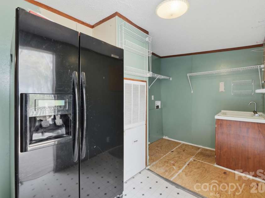 4830 Verde View Drive, Gastonia, NC 28056.  MLS# CAR4362938, YatesRealty ID 13587. 