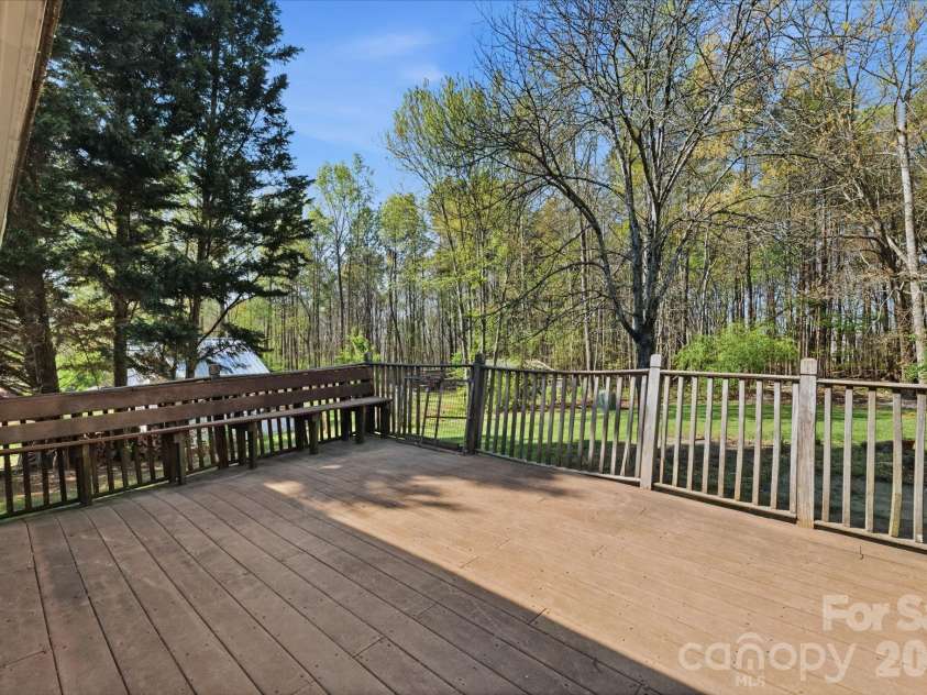 4830 Verde View Drive, Gastonia, NC 28056.  MLS# CAR4362938, YatesRealty ID 13587. 