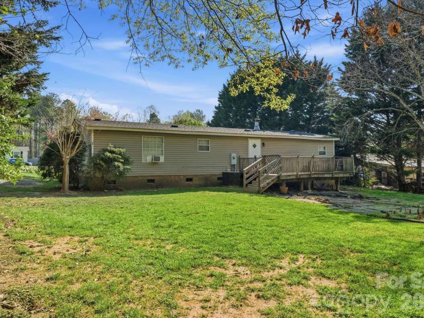 4830 Verde View Drive, Gastonia, NC 28056.  MLS# CAR4362938, YatesRealty ID 13587. 